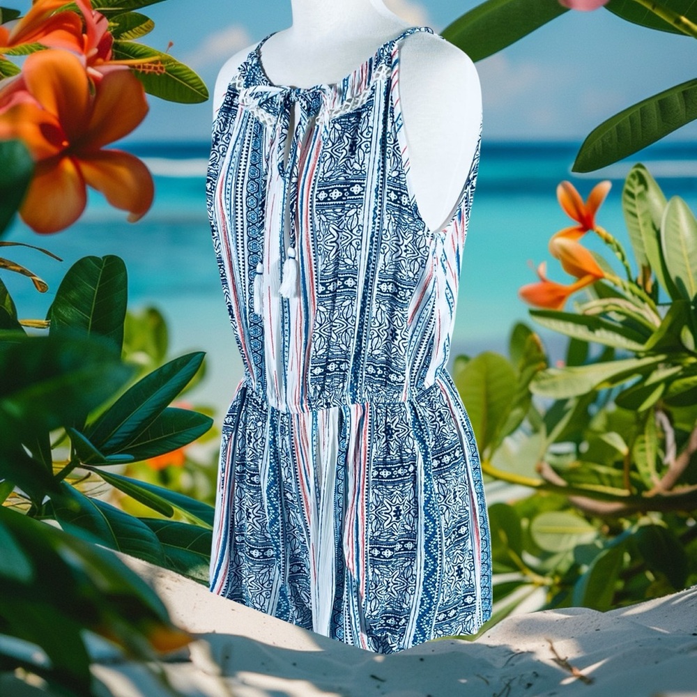 MUDD Spaghetti Strap Gauzy Romper in Size Large